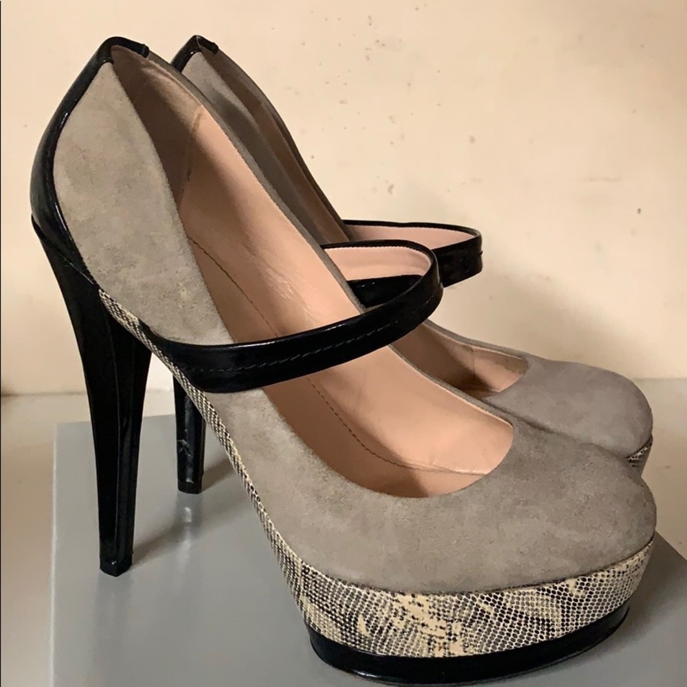 Jessica Simpson heels